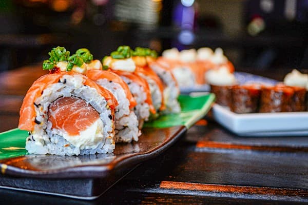 Omakase Box (12 pcs)